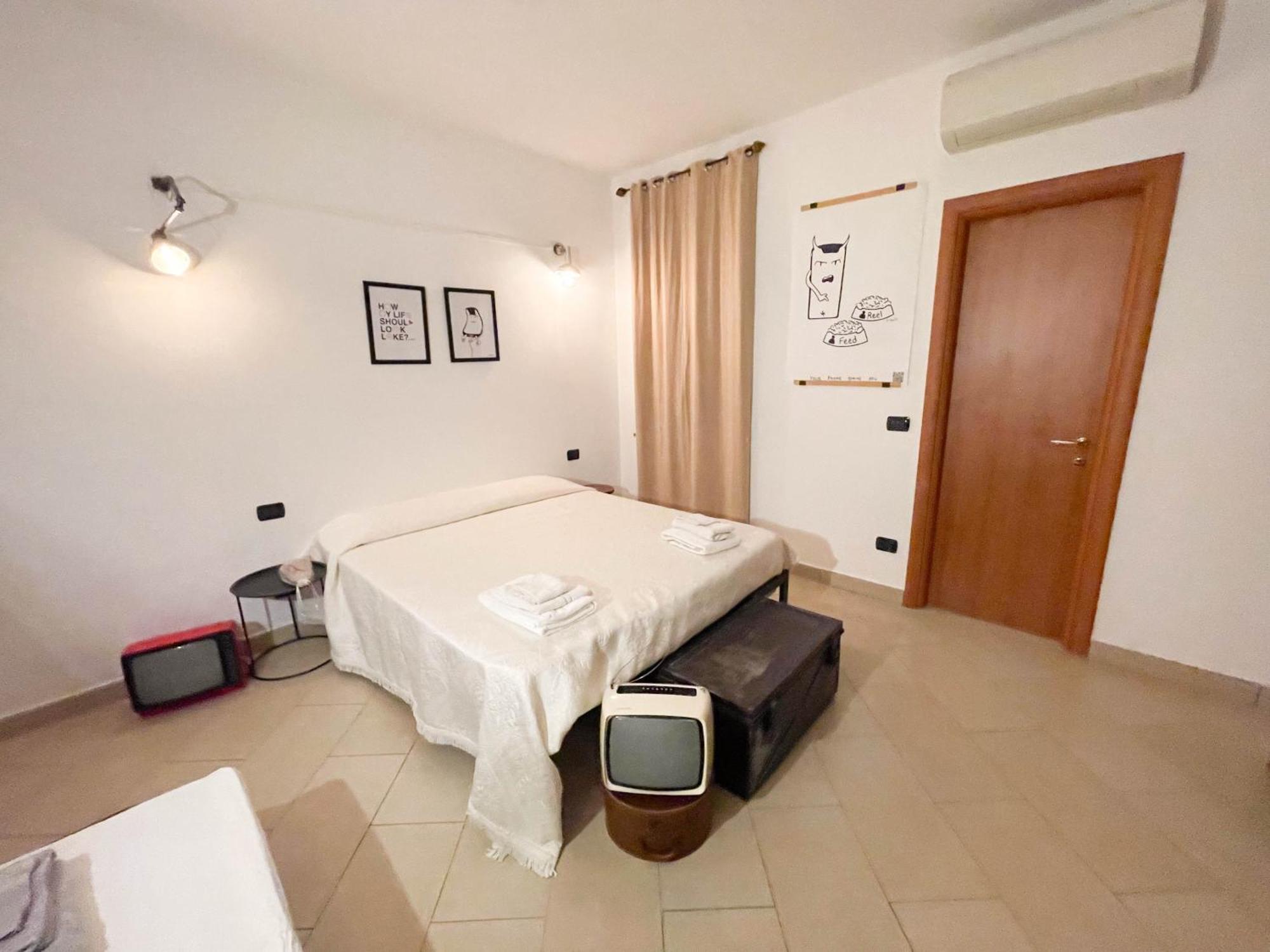 Incortedafabio Design Flat With Bikes Caronno Pertusella Bagian luar foto