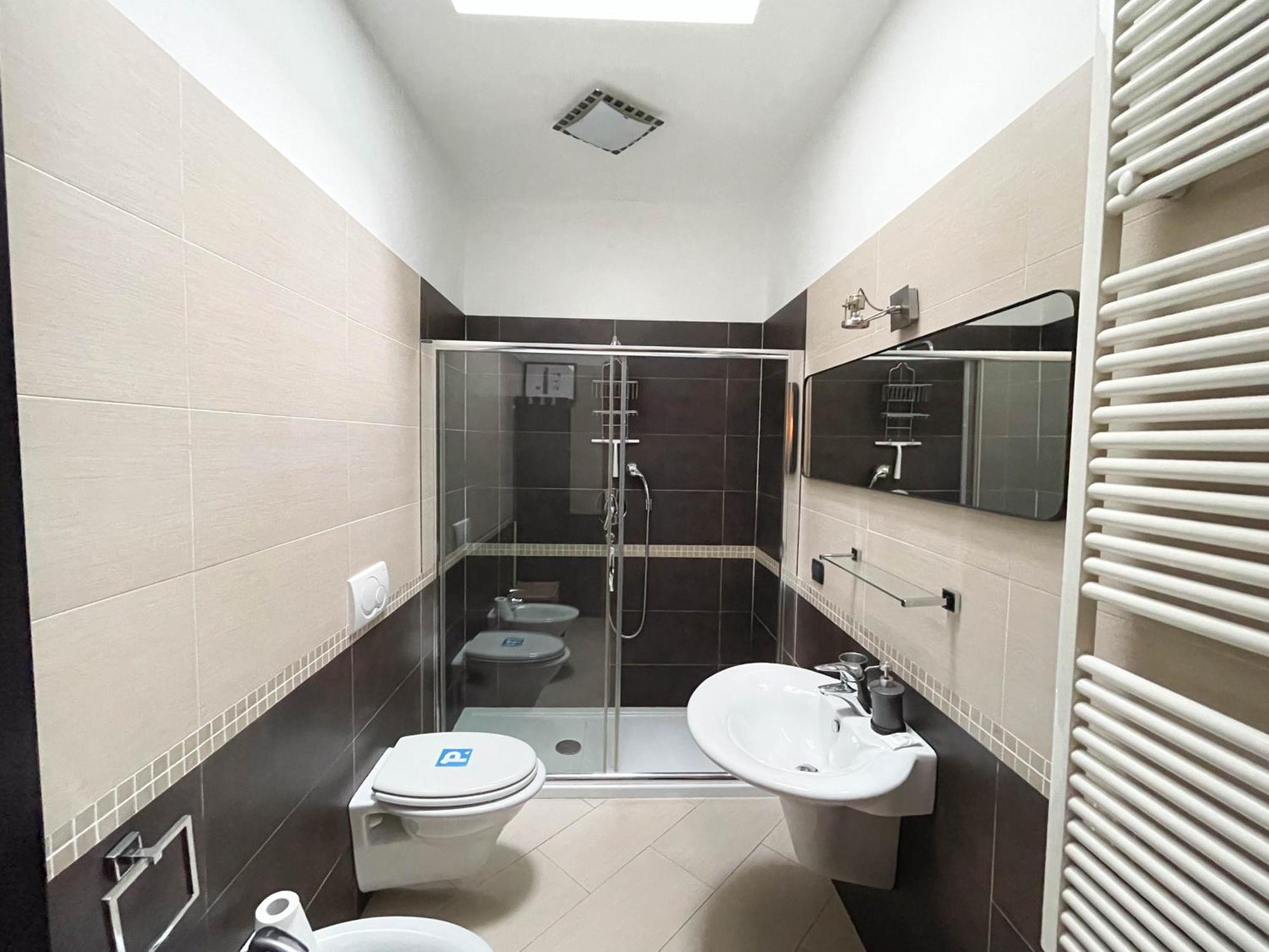 Incortedafabio Design Flat With Bikes Caronno Pertusella Bagian luar foto