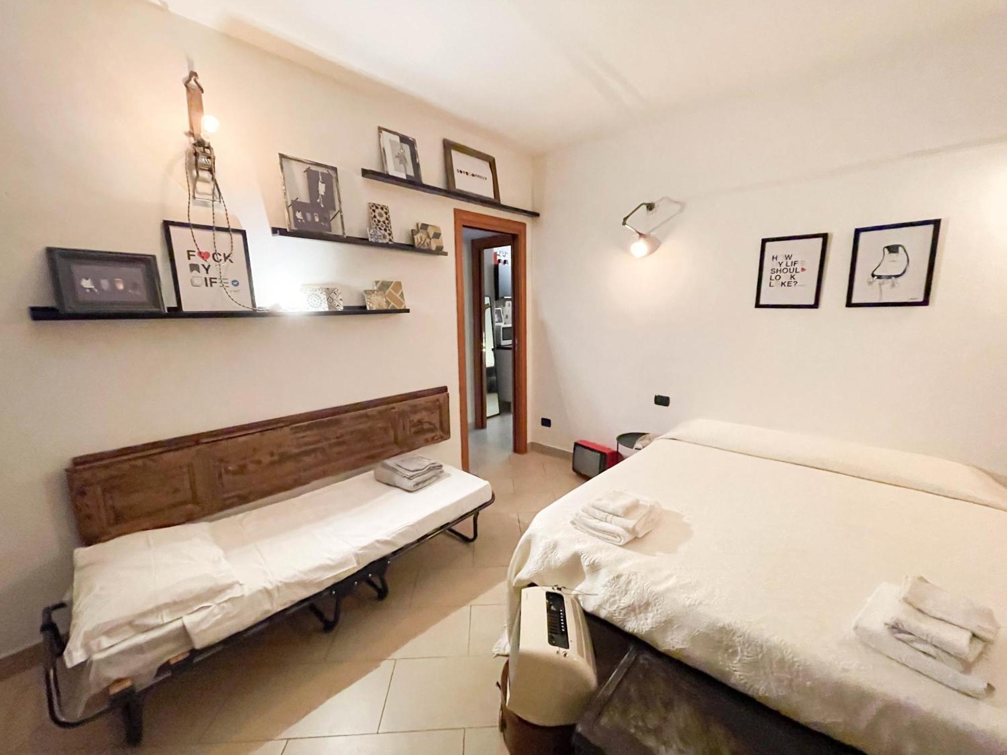Incortedafabio Design Flat With Bikes Caronno Pertusella Bagian luar foto